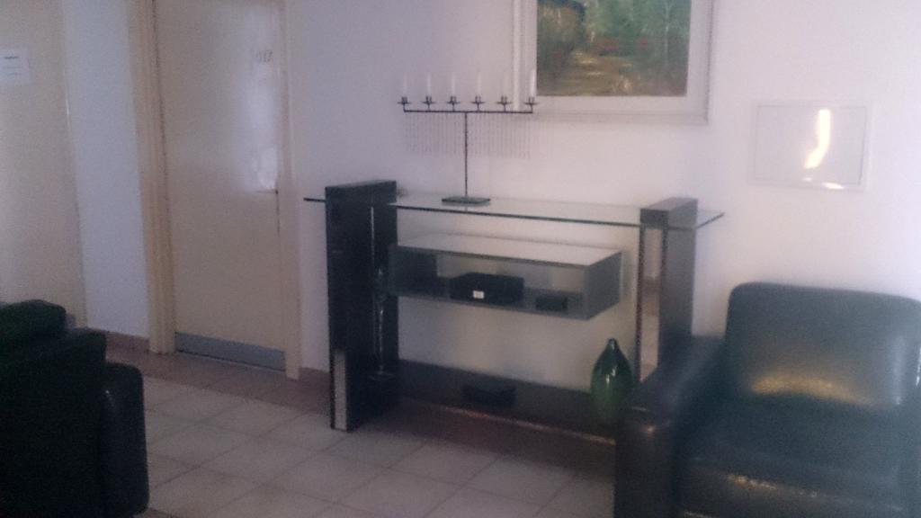 Pelikan Vendeghaz Hotel Szolnok Buitenkant foto