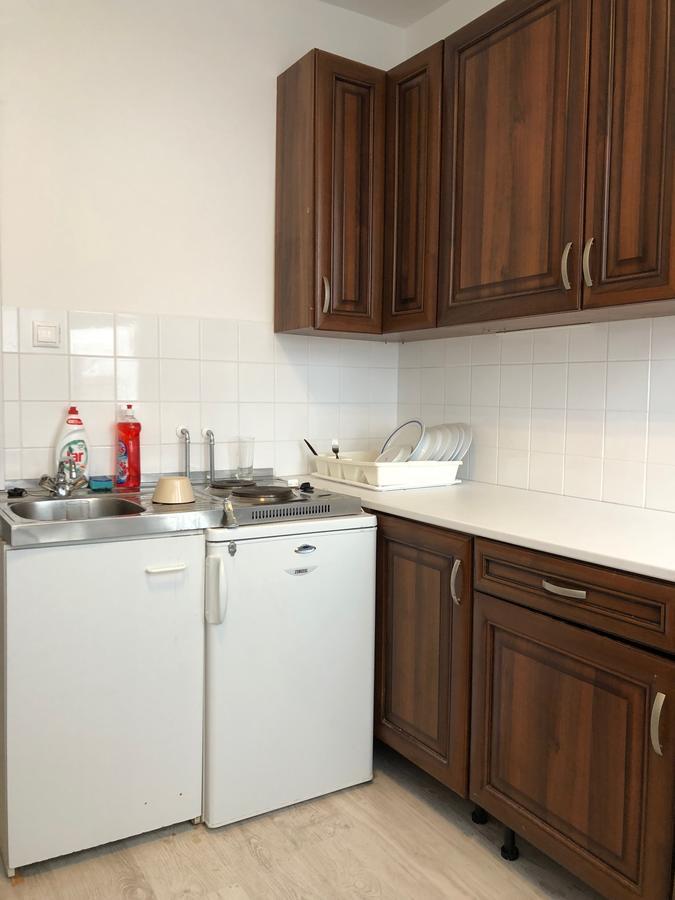Pelikan Vendeghaz Hotel Szolnok Buitenkant foto