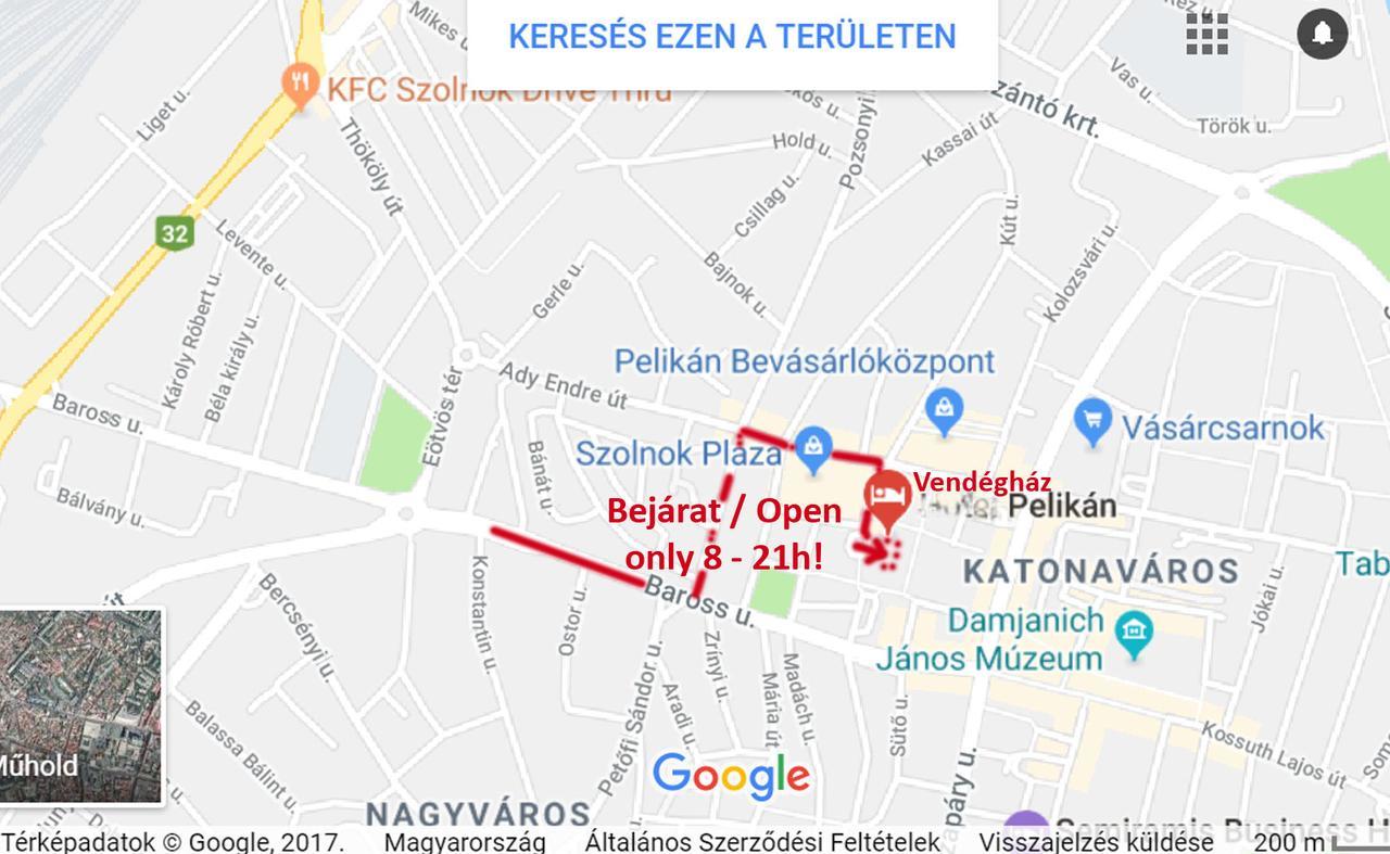 Pelikan Vendeghaz Hotel Szolnok Buitenkant foto